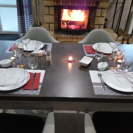 Au Petit Bonheur Bed & Breakfast Saint-Martin-du-Frene ภายนอก รูปภาพ