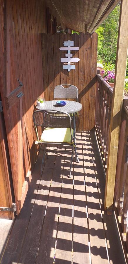Au Petit Bonheur Bed & Breakfast Saint-Martin-du-Frene ภายนอก รูปภาพ