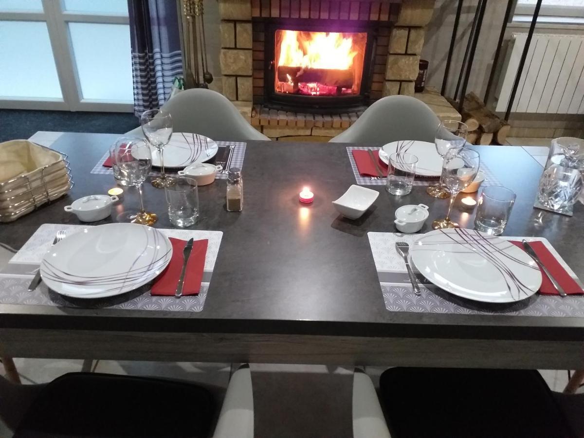 Au Petit Bonheur Bed & Breakfast Saint-Martin-du-Frene ภายนอก รูปภาพ