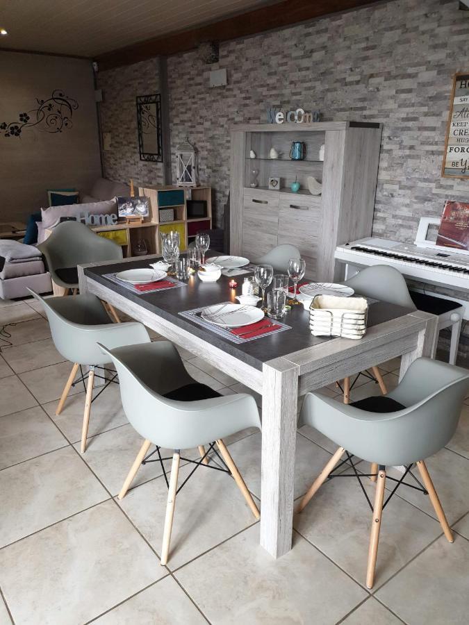 Au Petit Bonheur Bed & Breakfast Saint-Martin-du-Frene ภายนอก รูปภาพ
